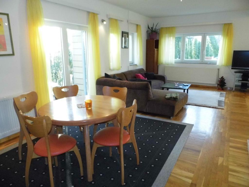 Apartments And Rooms Trsje Zágráb Kültér fotó